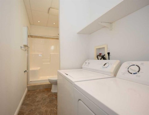 655059 Highway 813, Rural Athabasca County, AB - Indoor Photo Showing Laundry Room