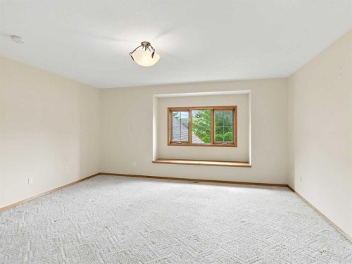 2 Terrace Place, Canmore, AB - Indoor Photo Showing Other Room