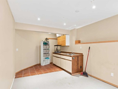 2 Terrace Place, Canmore, AB - Indoor Photo Showing Other Room