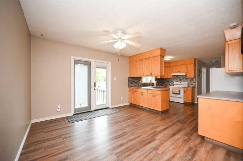 5005 41 Avenue, Athabasca, AB - Indoor Photo Showing Kitchen