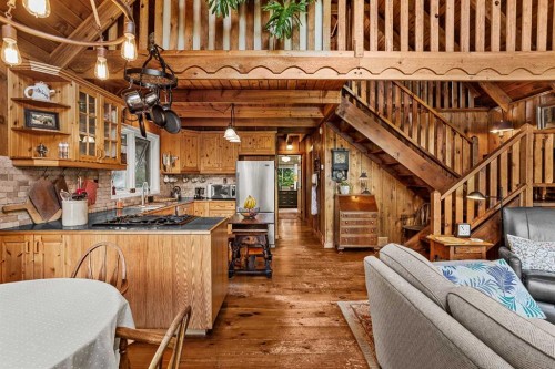 10 Heart Road, Lac Des Arcs, AB - Indoor