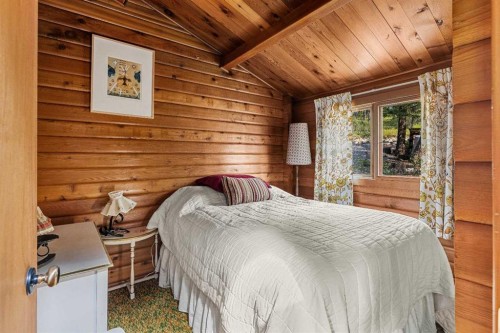 237 Cascade Drive, Harvie Heights, AB - Indoor Photo Showing Bedroom