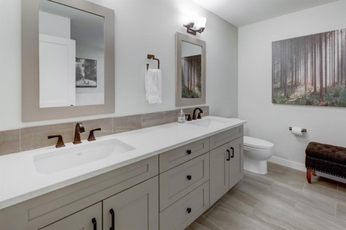 107-707 Spring Creek Drive, Canmore, AB - Indoor Photo Showing Bathroom