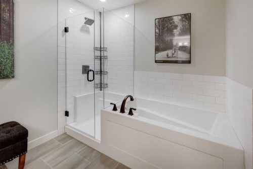 107-707 Spring Creek Drive, Canmore, AB - Indoor Photo Showing Bathroom