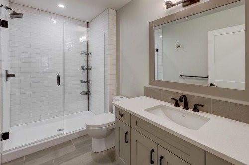 107-707 Spring Creek Drive, Canmore, AB - Indoor Photo Showing Bathroom