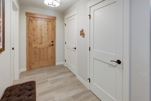 107-707 Spring Creek Drive, Canmore, AB - Indoor Photo Showing Other Room