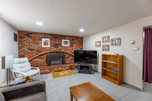 121 Talbot Drive, Hinton, AB 