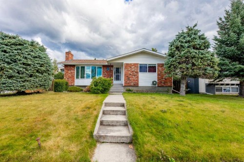 121 Talbot Drive, Hinton, AB 