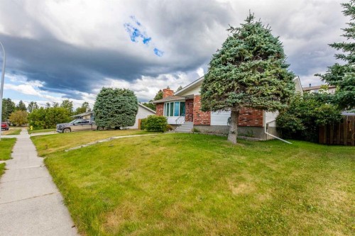 121 Talbot Drive, Hinton, AB 