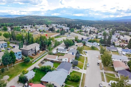 121 Talbot Drive, Hinton, AB 