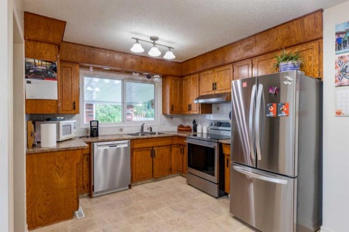 121 Talbot Drive, Hinton, AB 
