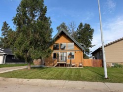1104 10 Street SE Slave Lake, AB T0G 2A3
