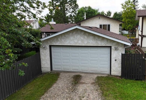 5740 Westhaven Drive, Edson, AB 
