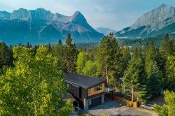 845 14th Street Canmore, AB T1W 1W7