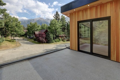 845 14Th Street, Canmore, AB 