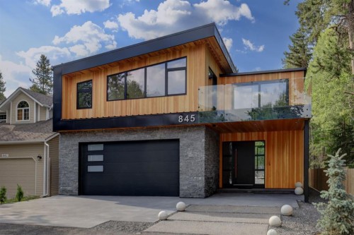 845 14Th Street, Canmore, AB 