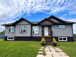 14514 Township Road 541  Rural Yellowhead County, AB T7E 3Z6