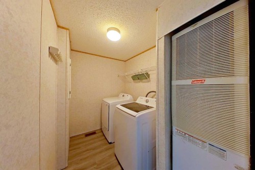 1006 9 Avenue, Smith, AB 
