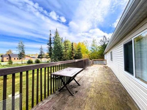 1006 9 Avenue, Smith, AB 