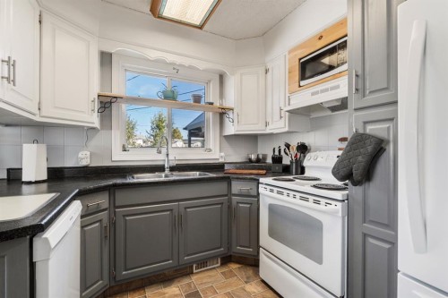 5010 North Avenue, Swan Hills, AB 