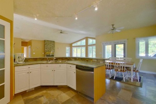 71 Lakeview Heights, Canyon Creek, AB 