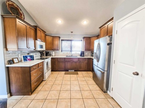 1632 42 Street, Edson, AB 