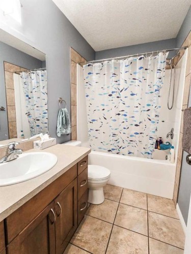 1632 42 Street, Edson, AB 