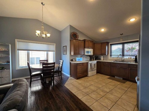 1632 42 Street, Edson, AB 