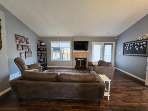 1632 42 Street, Edson, AB 