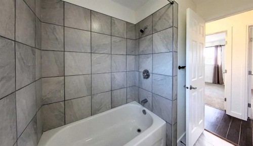 1102 55 Street, Edson, AB 