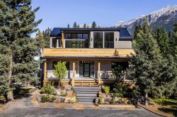 914 15th Street Canmore, AB T1W 2X3