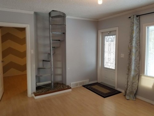 109 Ceal Square , Hinton, AB T7V 1M5 3