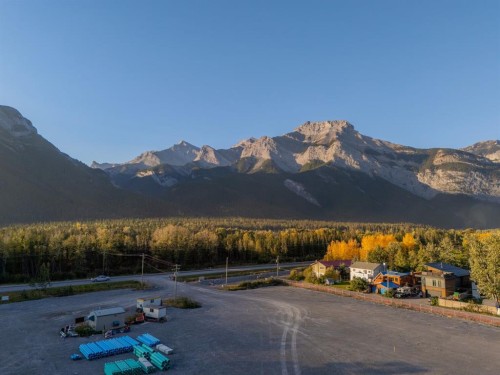 17 Skogan Peak Drive, Exshaw, AB 