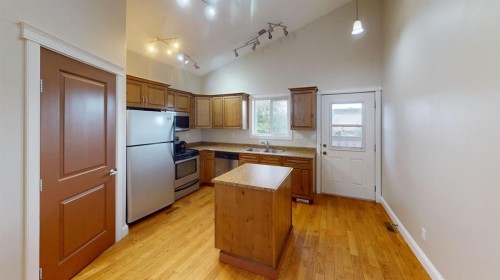 118 Wanyandi Avenue , Hinton, AB T7V 1M6 3