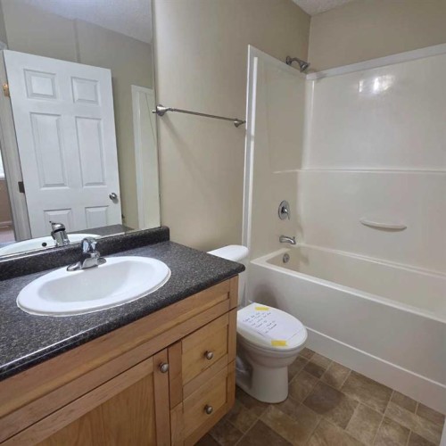 4-624 41 Street, Edson, AB 