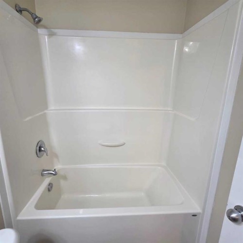 4-624 41 Street, Edson, AB 