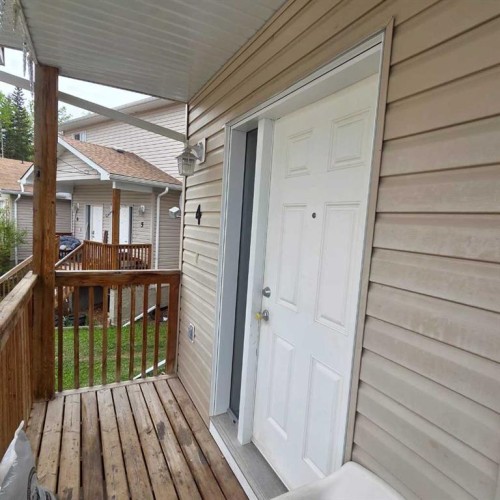 4-624 41 Street, Edson, AB 