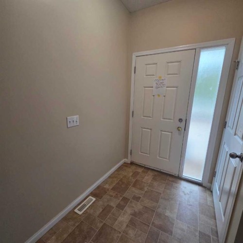 4-624 41 Street, Edson, AB 