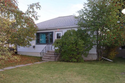 5015 6 Avenue  Edson, AB T7E 1T5