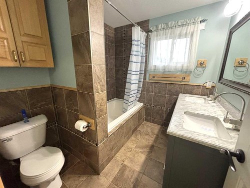 7 Chaisson Crossing, Whitecourt, AB 