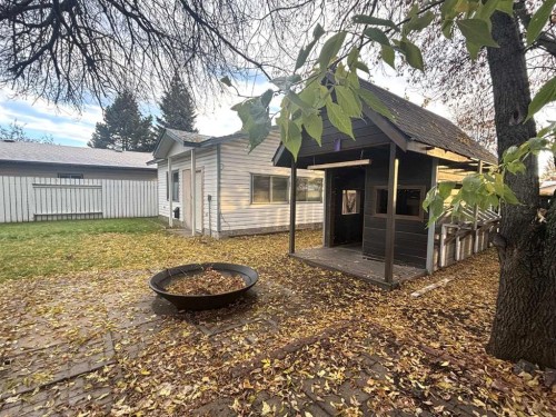 7 Chaisson Crossing, Whitecourt, AB 