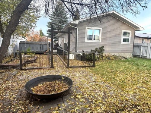 7 Chaisson Crossing, Whitecourt, AB 