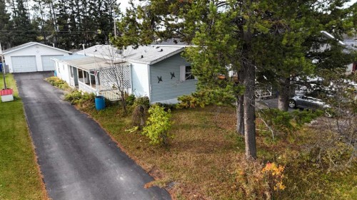 7027 Glenwood Drive  Edson, AB T7E 1N1