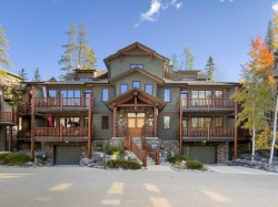 140-137 wapiti Close Canmore, AB T1W 3B2