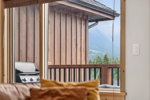 407-707 Spring Creek Drive, Canmore, AB 