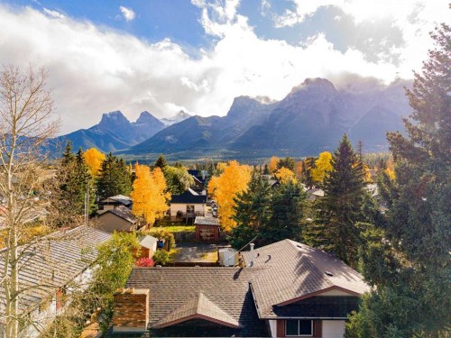 32 Mount Peechee Place, Canmore, AB 