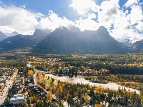 32 Mount Peechee Place, Canmore, AB 