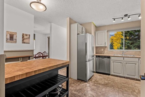 32 Mount Peechee Place, Canmore, AB 