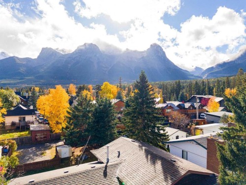 32 Mount Peechee Place, Canmore, AB 