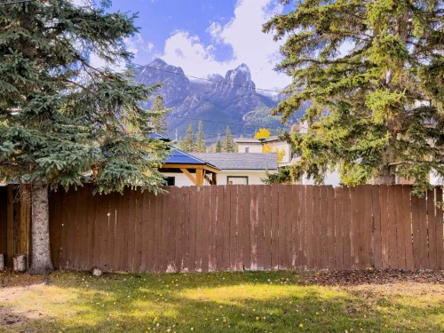 32 Mount Peechee Place, Canmore, AB 